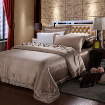 Set Peralatan Tempat Tidur OEKO-TEX Mulberry Silk Comforter Tempahan dengan Cadar Dipasang Sutera